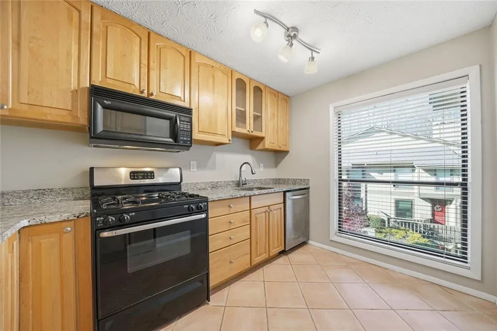 Atlanta, Georgia 30350, United States, 2 Bedrooms Bedrooms, ,2 BathroomsBathrooms,Residential,Active,254649