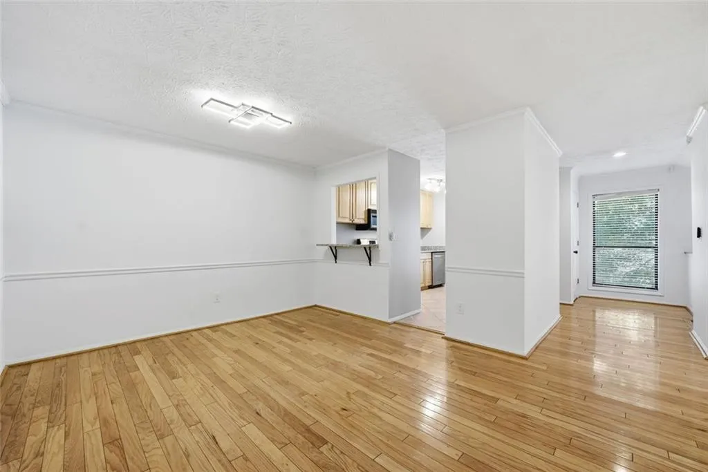 Atlanta, Georgia 30350, United States, 2 Bedrooms Bedrooms, ,2 BathroomsBathrooms,Residential,Active,254649