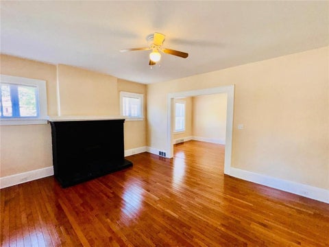 Homes For Sale - 880 Cascade Avenue<br/> Atlanta, GA 30311