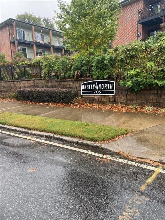1705 Monroe Drive NE Unit C09
