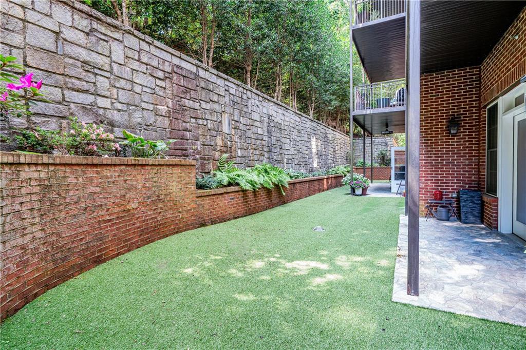 Greystone at Vinings - Residential