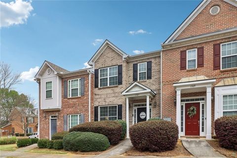 Townhouse For Sale - 1787 Heights Circle<br/> Kennesaw, GA 30152