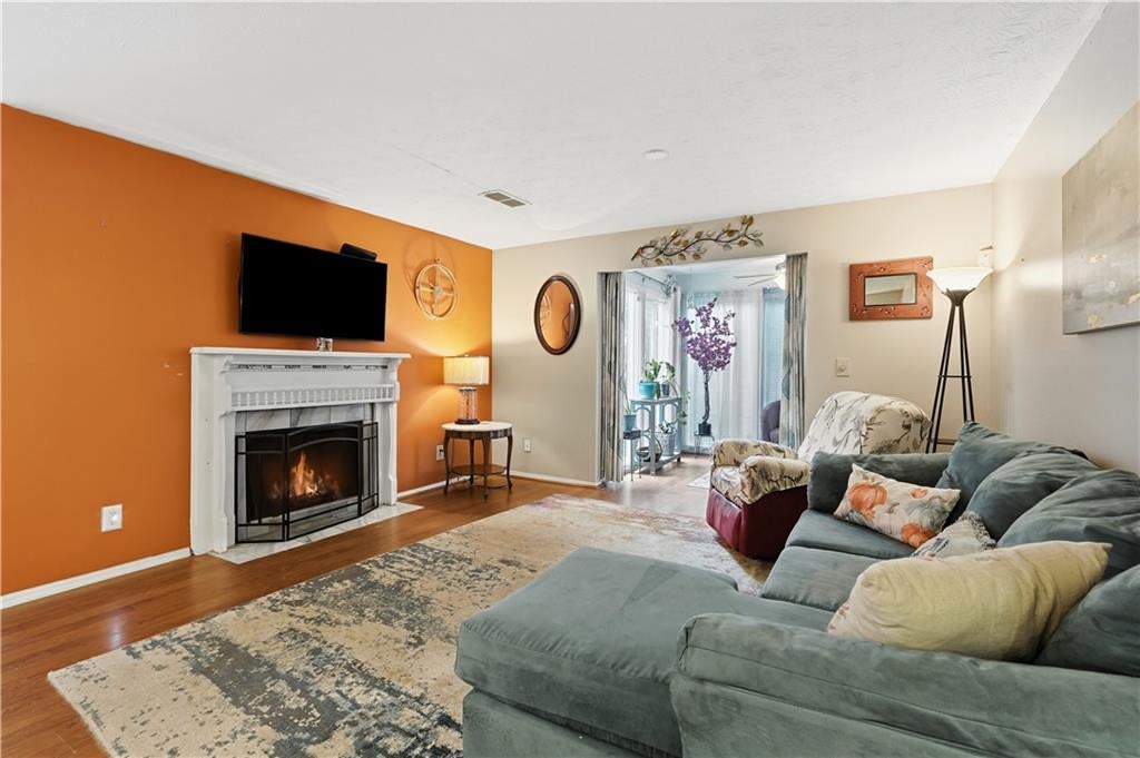 1624 Raleigh Circle SE 1624