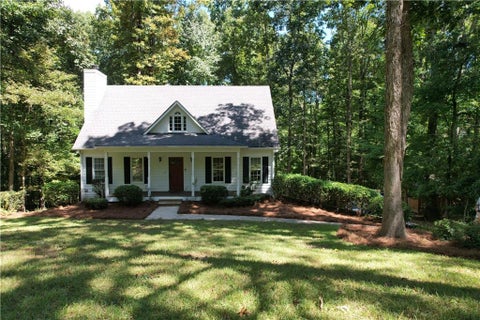 Homes For Sale - 5960 Bridle Drive<br/> Cumming, GA 30028