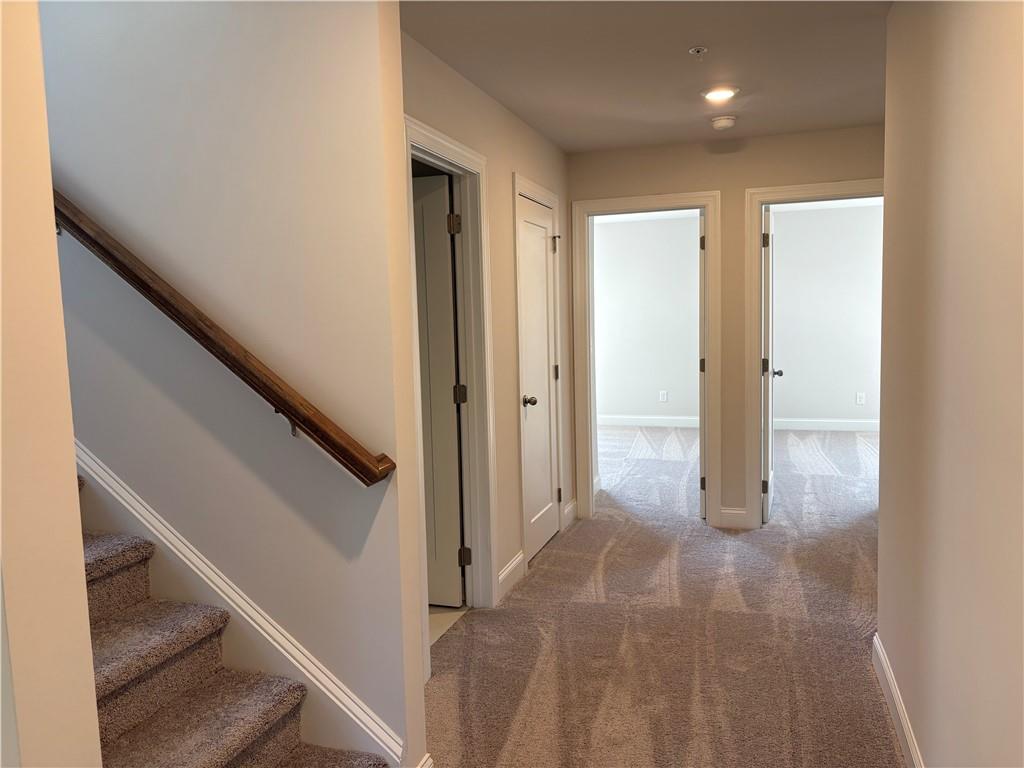 939 Crestmanor Drive