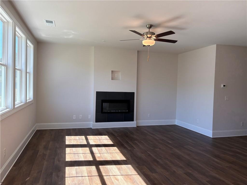 939 Crestmanor Drive