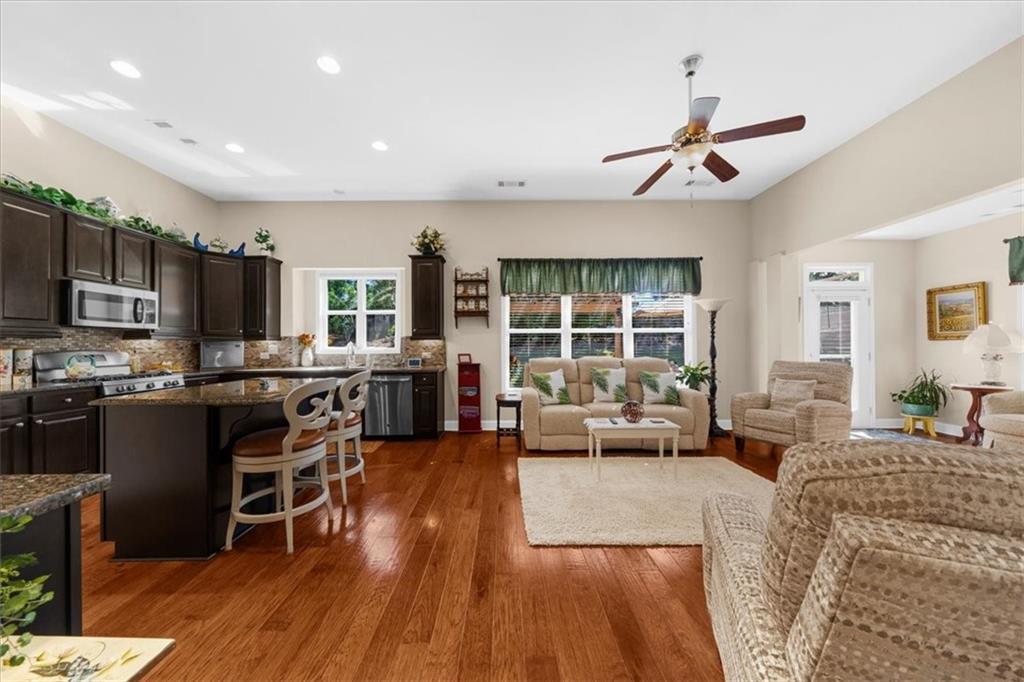 3126 Willow Creek Drive SW