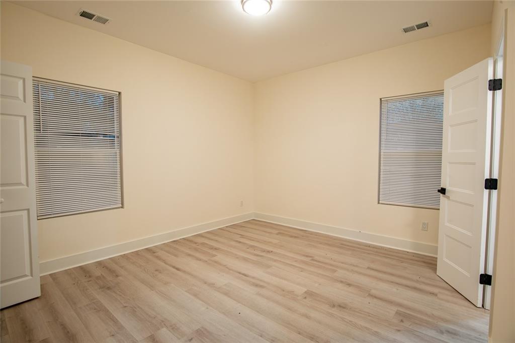 1330 Lockwood Drive, Atlanta, Georgia image 22