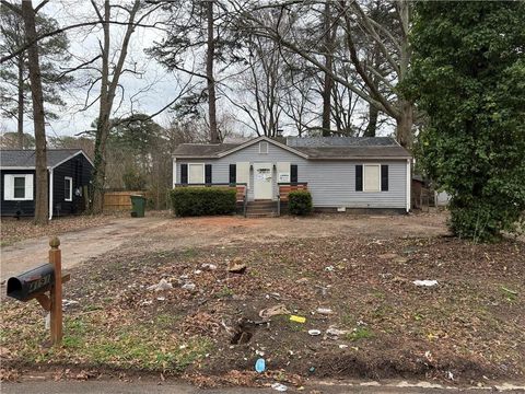 Homes For Sale - 4191 Hanes Drive<br/> Decatur, GA 30035