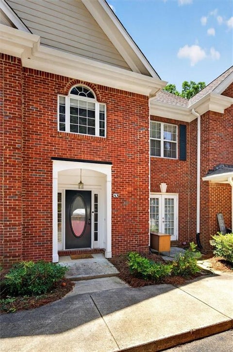 Townhouse For Sale - 2075 Pine Tree Drive #A3<br/> Buford, GA 30518