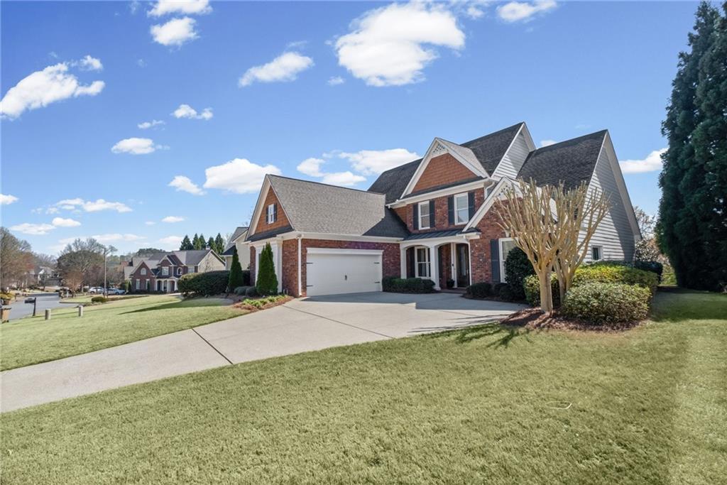 906 Laurelwood Court