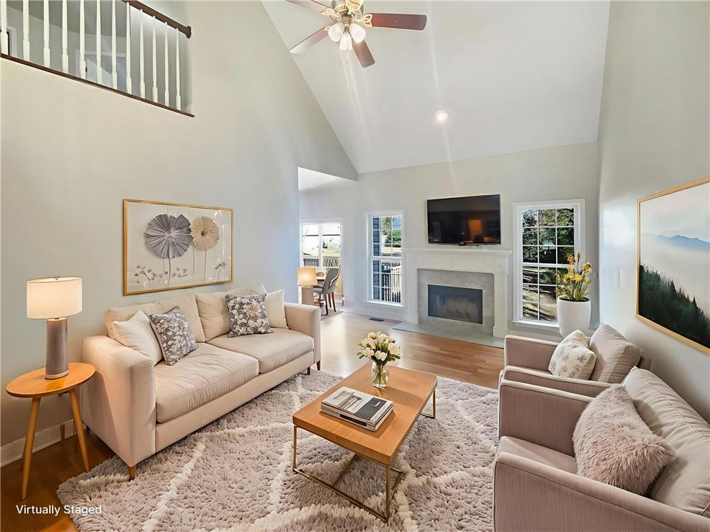 15 Cobblestone Drive NW