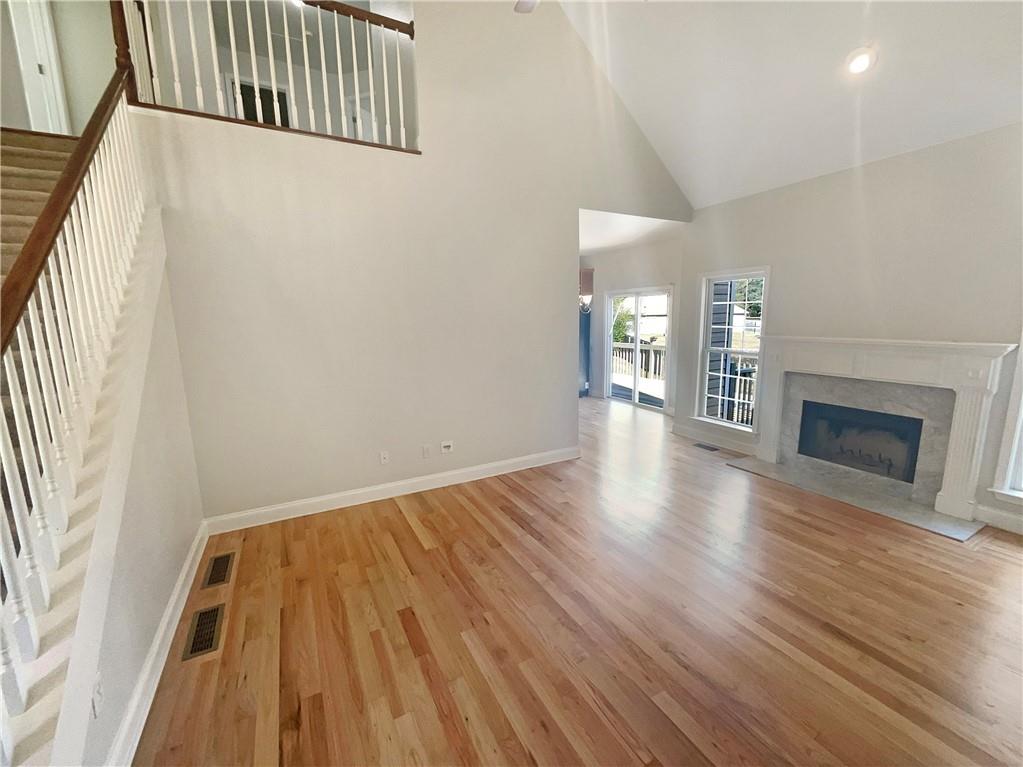 15 Cobblestone Drive NW