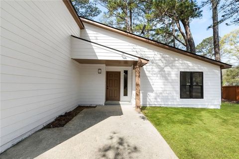 9383 Woodknoll Way Jonesboro GA 30238