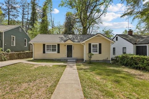 Photo of 1776 N Olympian Way SW, Atlanta, GA 30310 (MLS # 7750193)