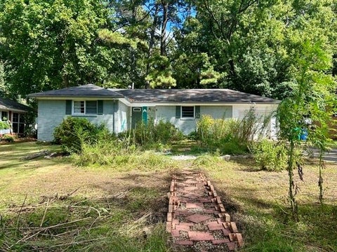 Photo of 1108 Longshore Drive, Decatur, GA 30032 (MLS # 7843765)