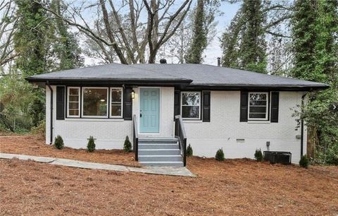 Homes For Sale - 2235 Holly Hill Drive<br/> Dekalb County, Decatur, GA 30032