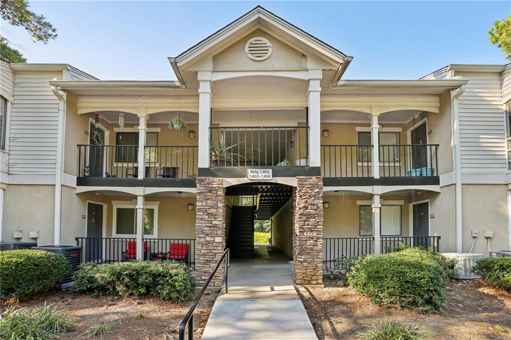 Welcome to 1804 Wingate Way, a beautifully updated condo in the heart of Sandy Springs, located within a secure, gated community. Fresh flooring and modern paint create a crisp, move-in-ready feel throughout.
Unlike the typical galley kitchen, this home features an open design with a pass-through bar that flows seamlessly into the family room—perfect for entertaining or enjoying everyday connection. The roommate-style layout provides privacy, with oversized walk-in closets in both bedrooms.
A true highlight is the screened porch. Spacious enough for lounging or dining, it’s a year-round retreat where you can enjoy morning coffee, evening wine, or serene wooded views—often with deer wandering by.
Community amenities include a sparkling pool, clubhouse, tennis courts, dog park, and more. With exciting neighborhood upgrades already underway, this move-in-ready gem is the perfect place to call home.