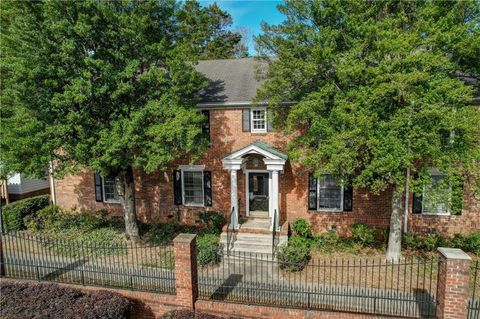 6700 Roswell Road 32C Atlanta GA 30328