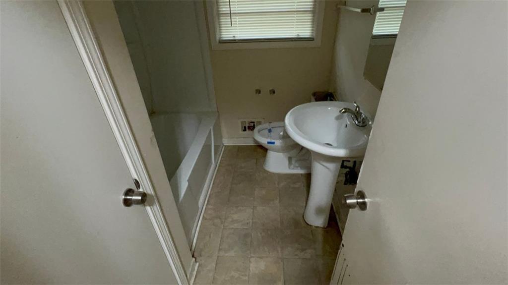 6344 Fitzgerald Lane, Austell, Georgia image 3