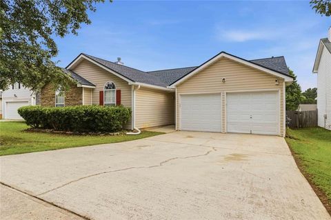 Homes For Sale - 2922 Knoll View Place<br/> Douglasville, GA 30135