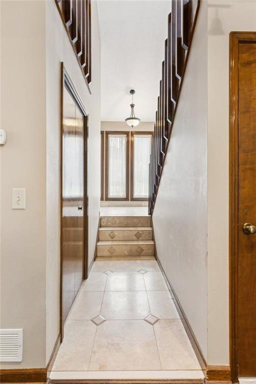 1616 Maple Ridge Drive