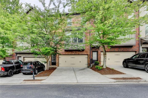 Townhouse For Sale - 1159 Laurel Valley Court<br/> Buford, GA 30519