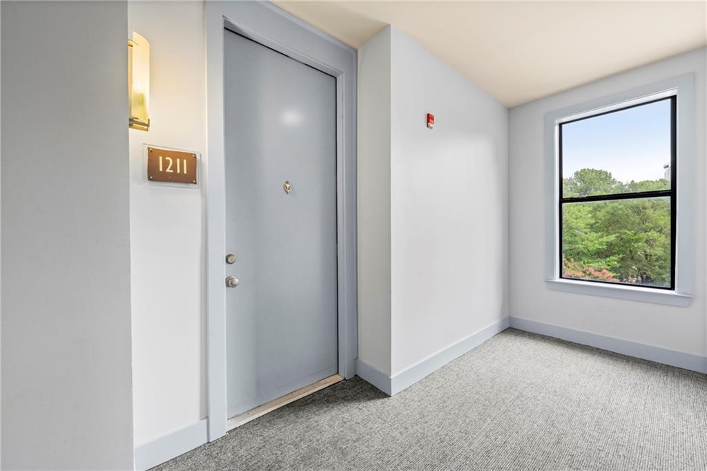 425 CHAPEL Street SW 1211