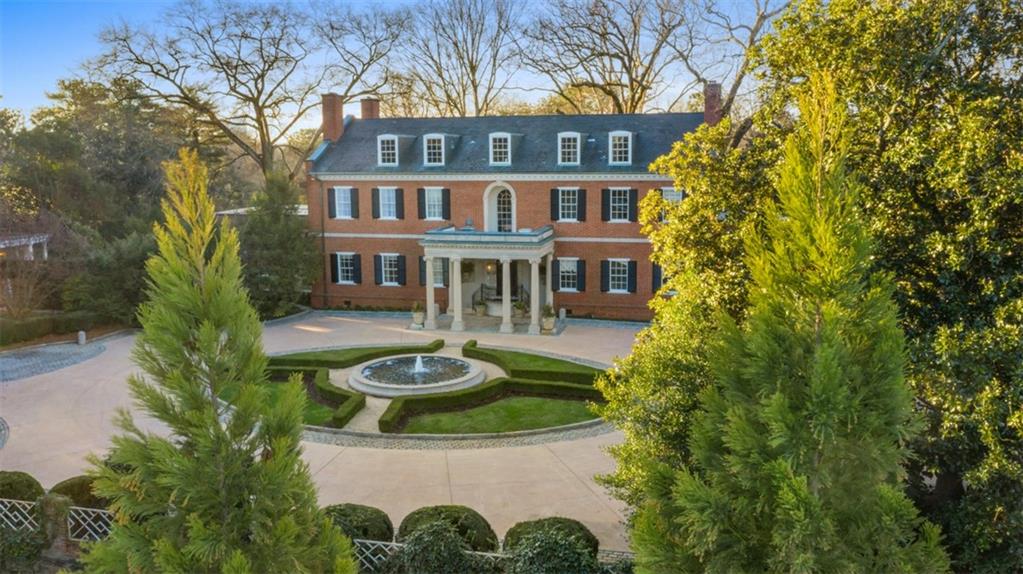 Tuxedo Park - Residential