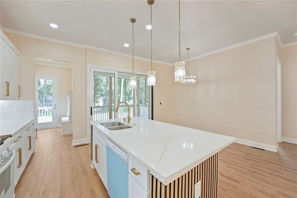 3395 Lee Place