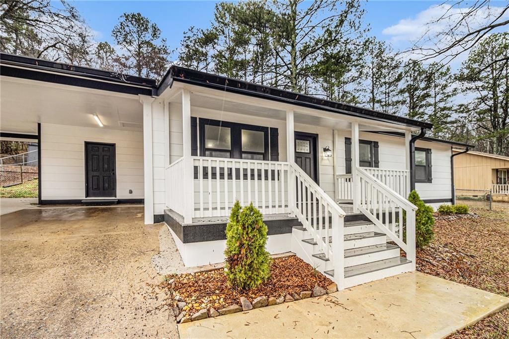 Photo of 31 Habersham Circle NE, Cartersville, GA 30121 (MLS # 7704309)