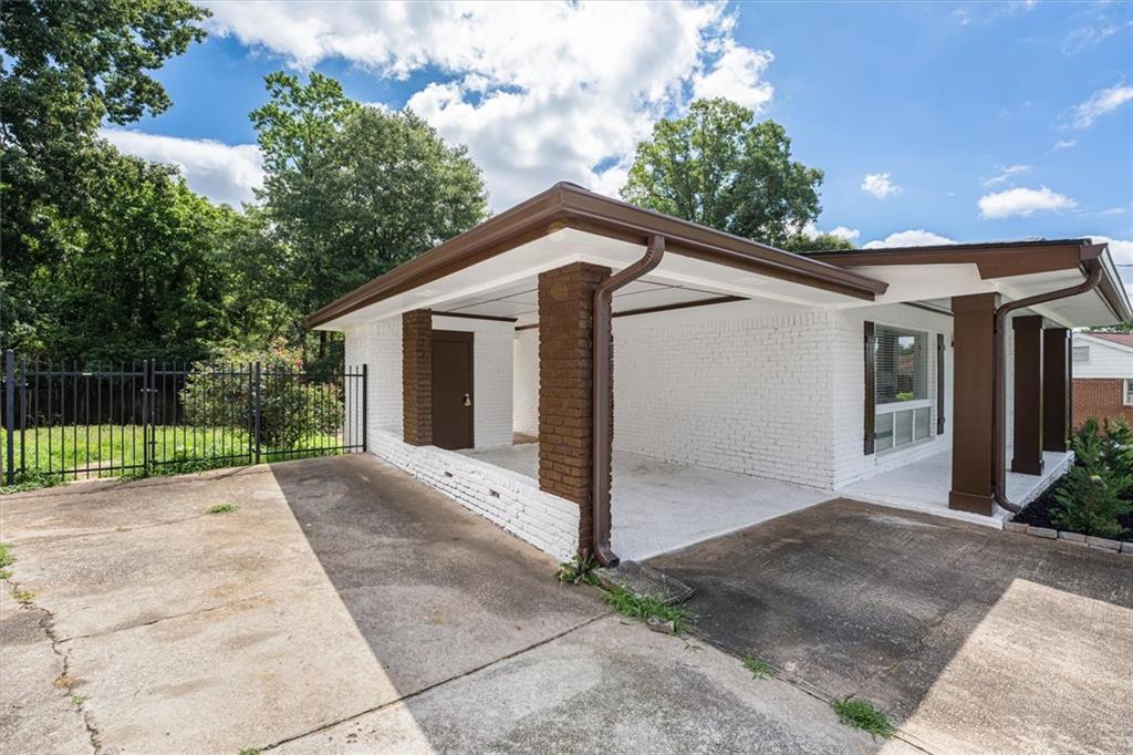 2044 Yucca Drive