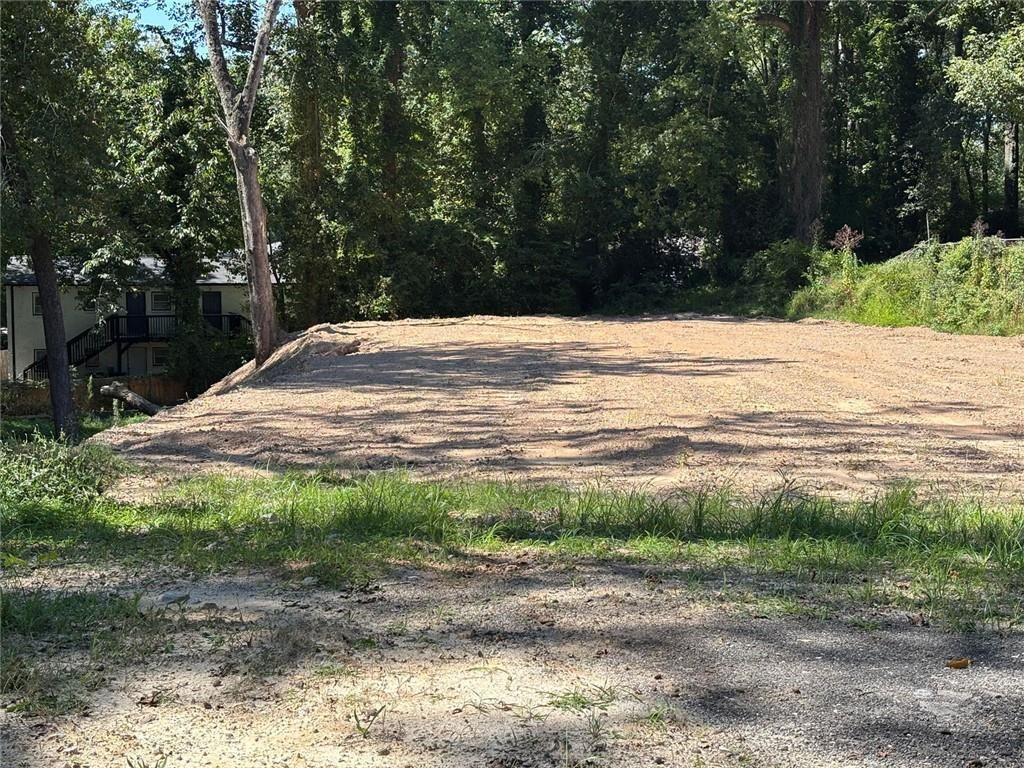 390 Woodlawn Avenue NW