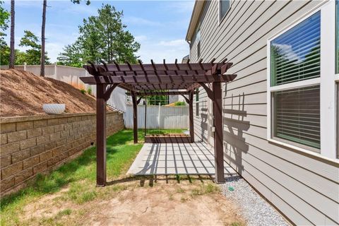 A home in Fairburn