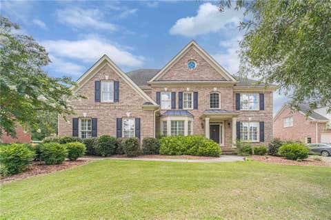 Homes For Sale - 562 Grassmeade Way<br/> Snellville, GA 30078