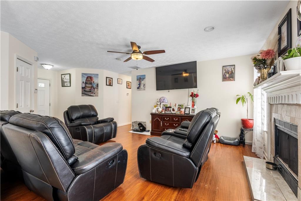 1729 Brandi Lane
