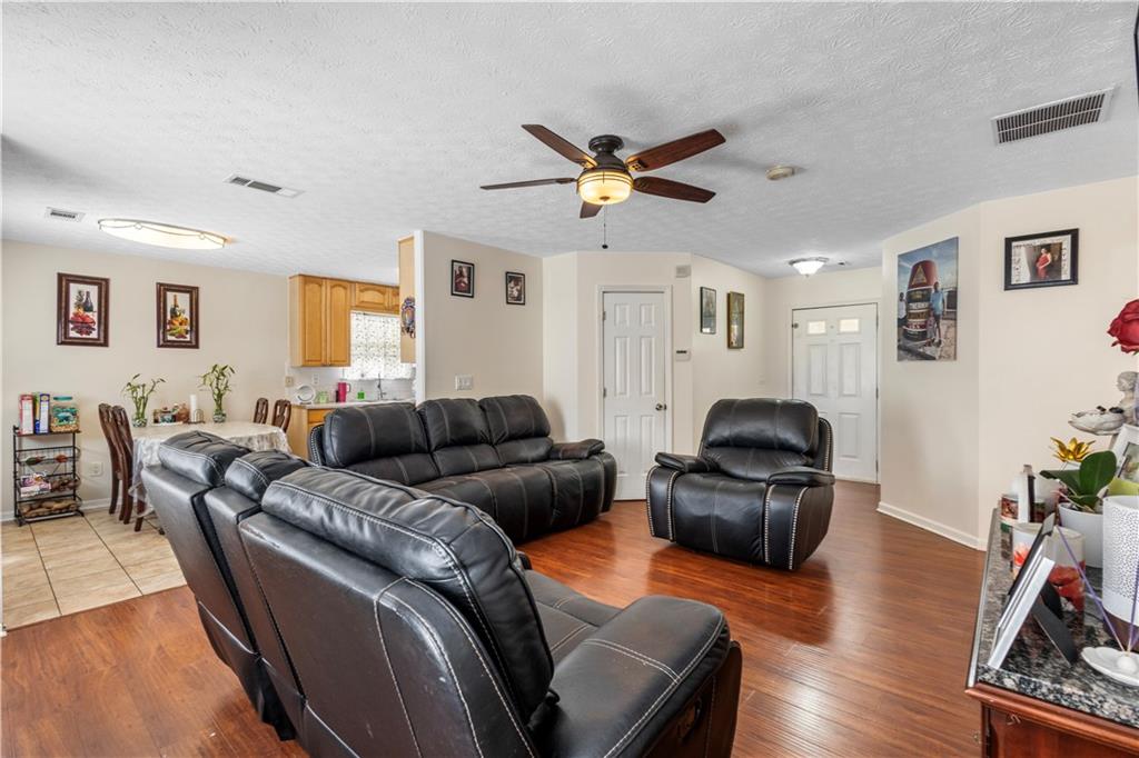 1729 Brandi Lane