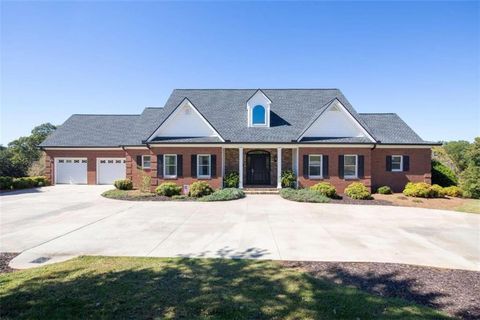 A home in Dahlonega