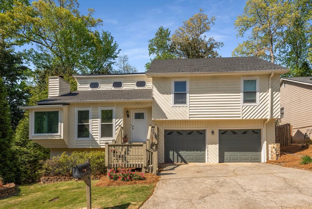 1109 Capital Club Circle NE