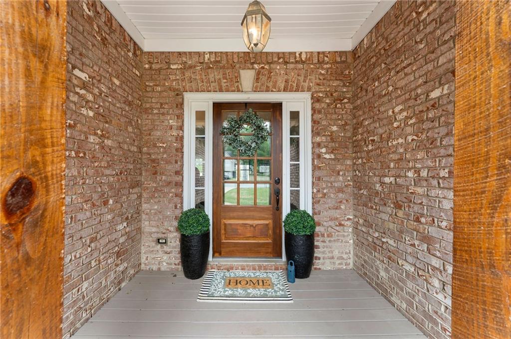 12 Grapevine Way NE