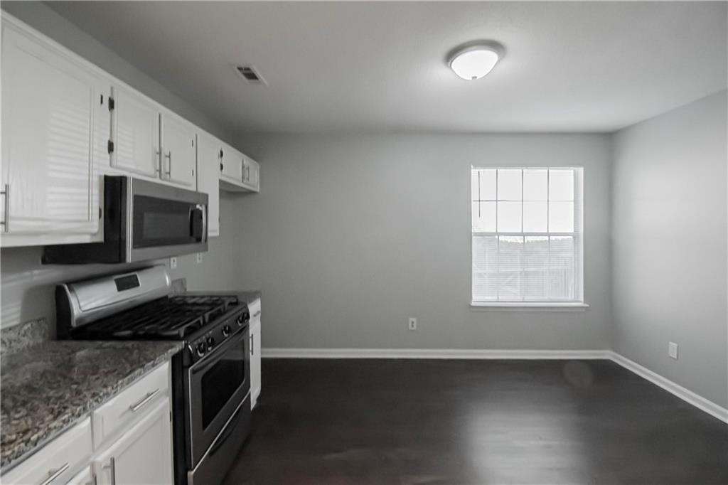 Village Regency Park - Residential