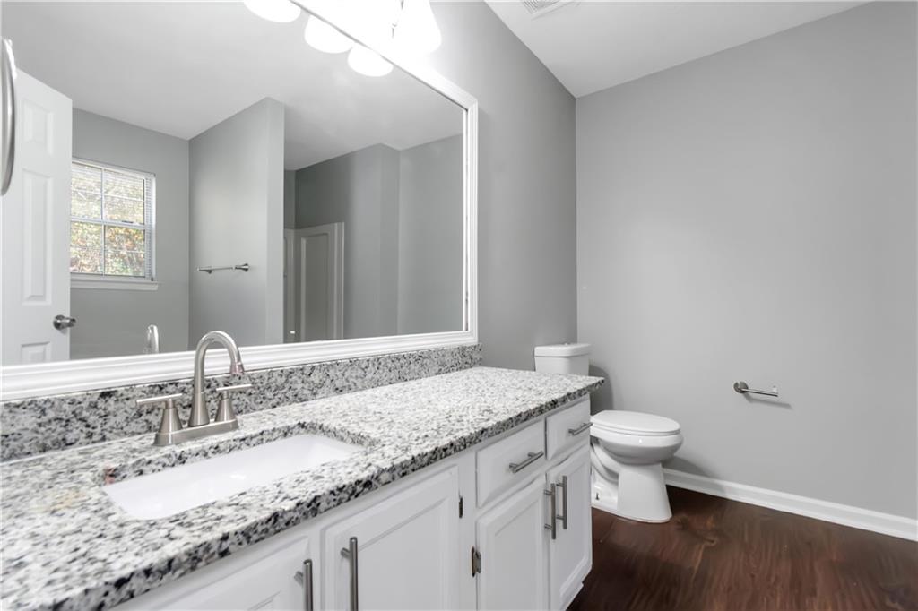 Village Regency Park - Residential