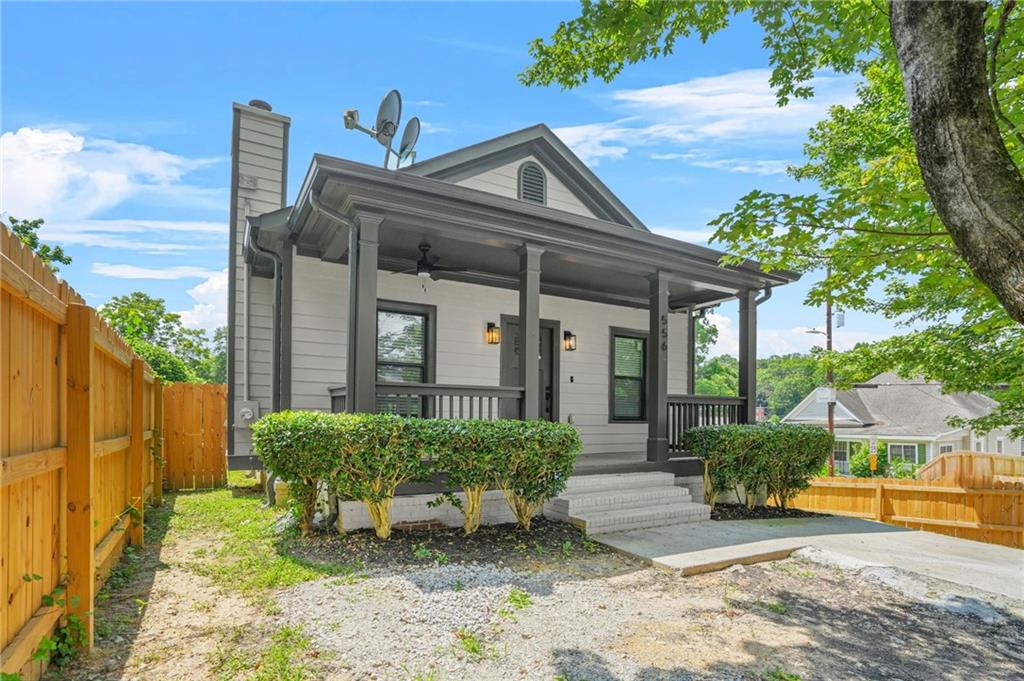 556 PAINES Avenue NW