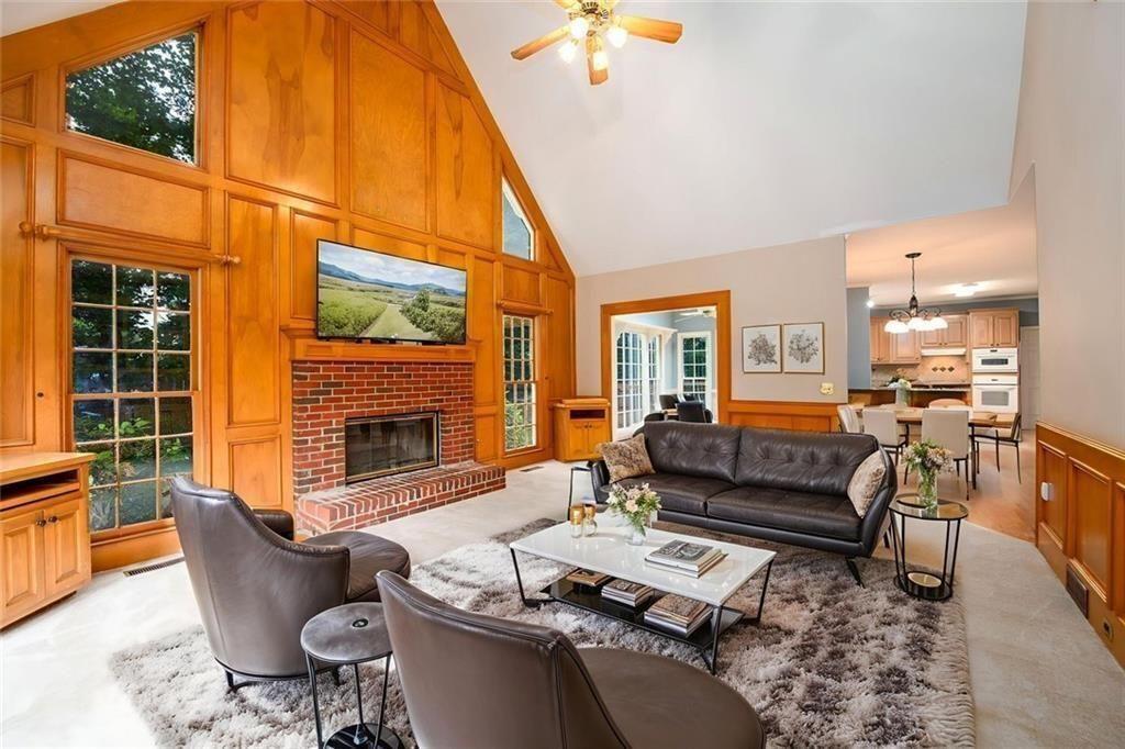 1191 Lake Washington Drive