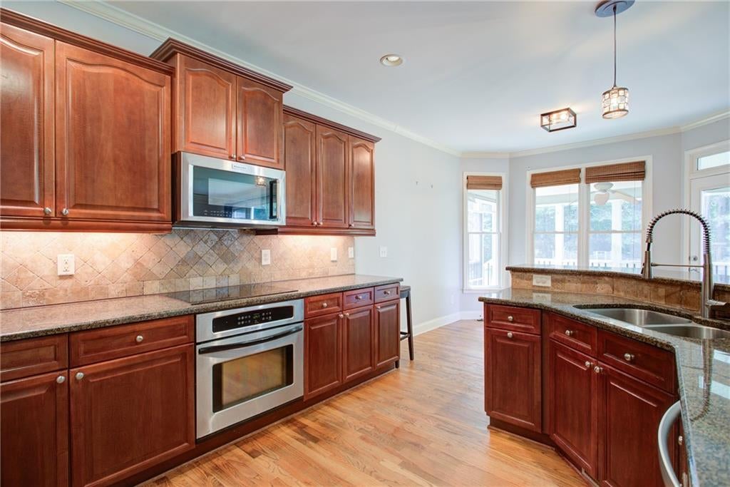 9025 Devonwood Court