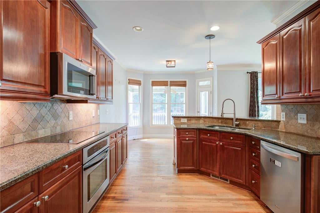 9025 Devonwood Court