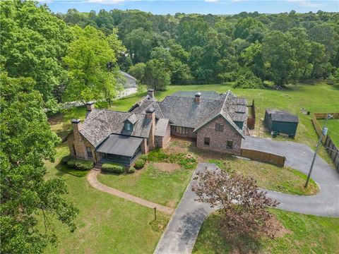 A home in Lilburn