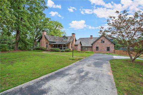 A home in Lilburn