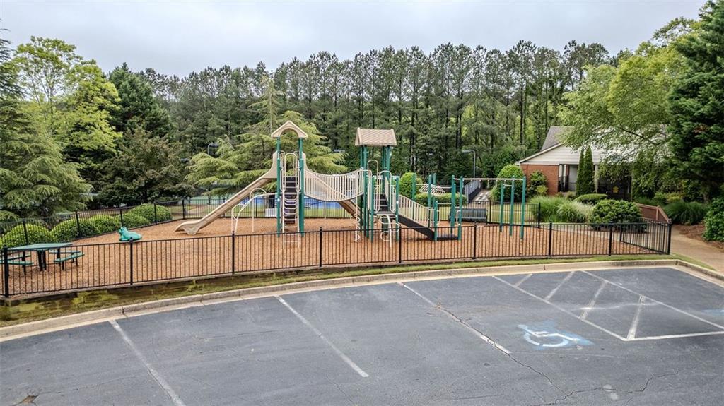 2022 Maple Ridge Drive, Acworth, Georgia image 34