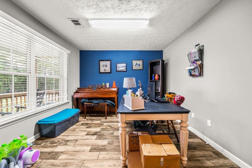 530 Pleasant Valley Road